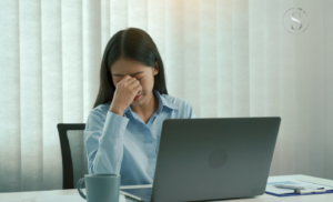 ปวดสะโพกร้าวลงขา... 6 พฤติกรรมที่ทำร้ายคุณโดยไม่รู้ตัว!